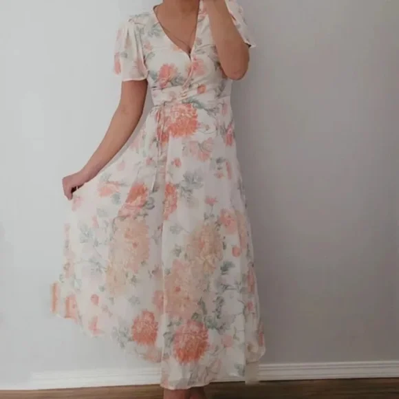abercrombie wrap midi dress Abercrombie & Fitch - Plunge Ruffle Long-Sleeve Midi Dress - Never Worn - Small